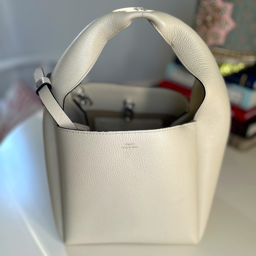 Toteme Bucket Bag Cream Grain Leather